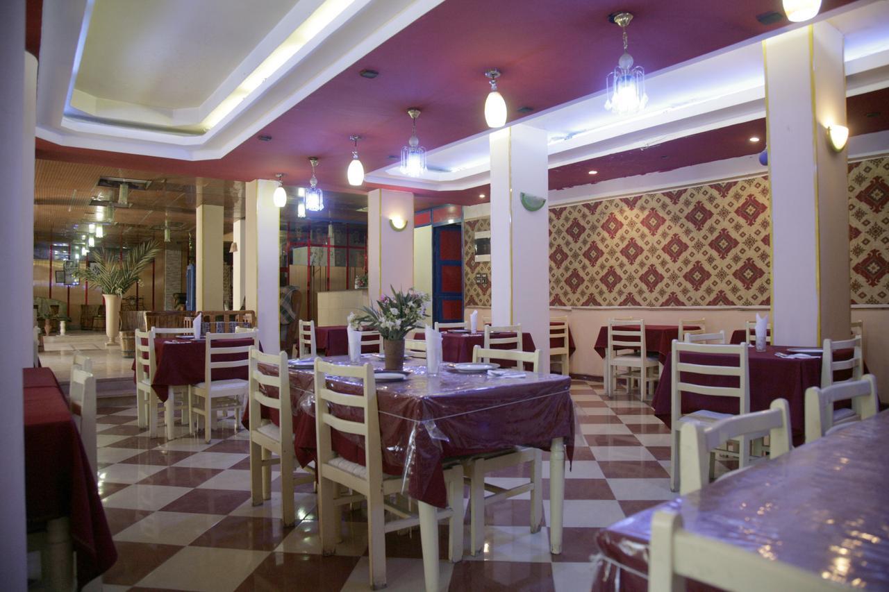 Pharaohs Hotel Луксор Экстерьер фото