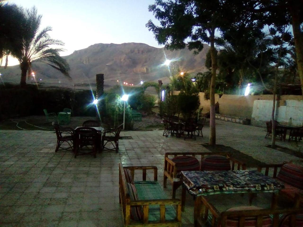 Pharaohs Hotel Луксор Экстерьер фото